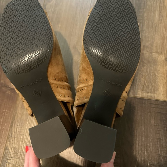 Donald J Pliner Tan Suede Peep-Toe Women's Shoes Size 9 - Picture 10 of 14